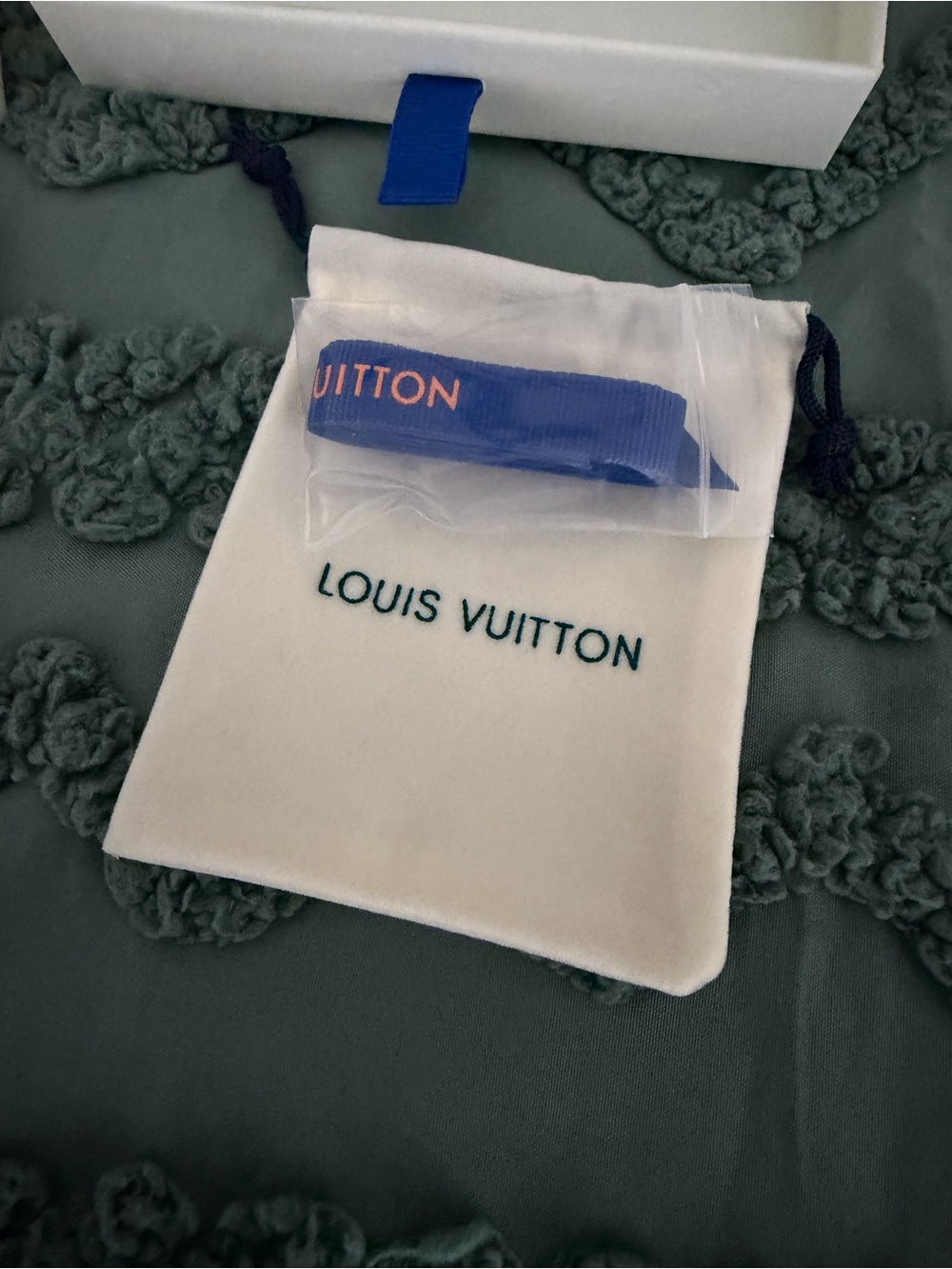 Louis Vuitton Box Dust Bag Ribbon Combo - Picture 2 of 3